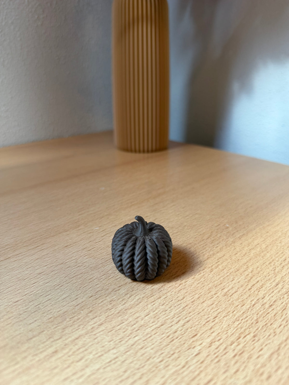 Gevlochten Mini Pompoen - chocoladebruin - 4cm