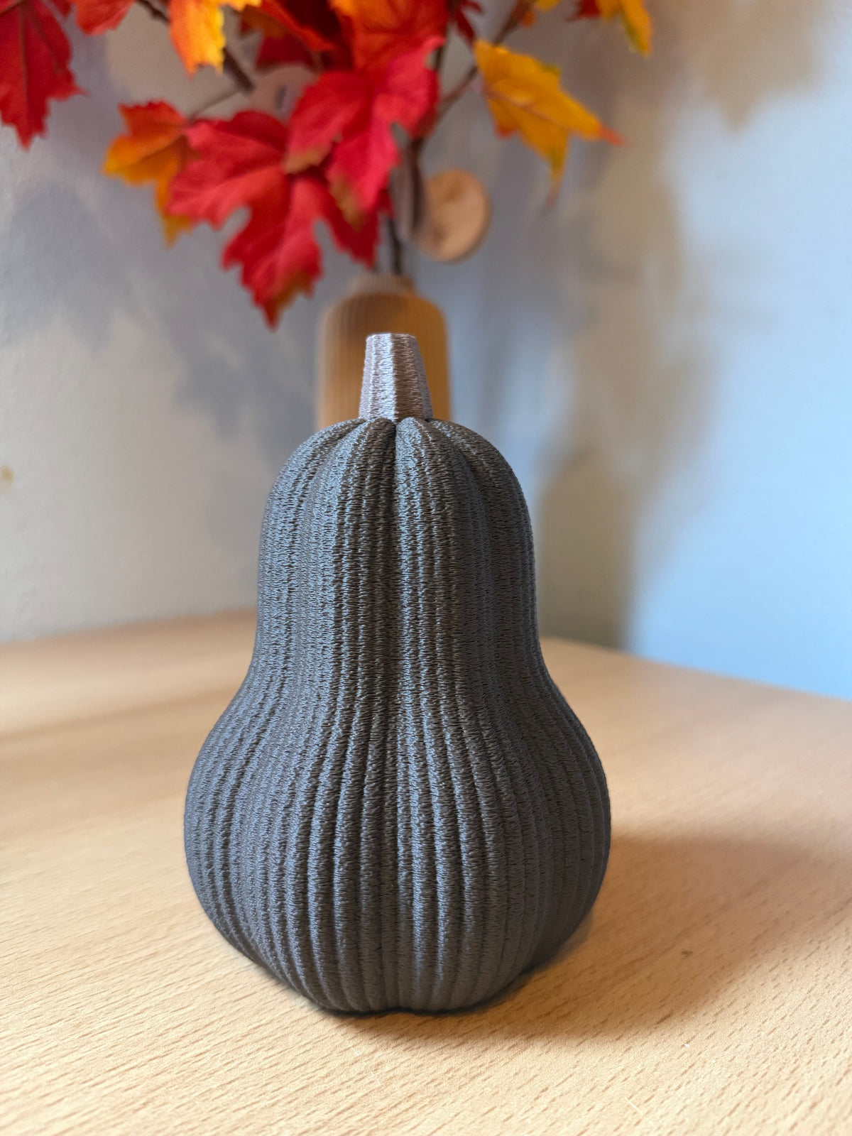 Flespompoen - chocoladebruin - 14cm